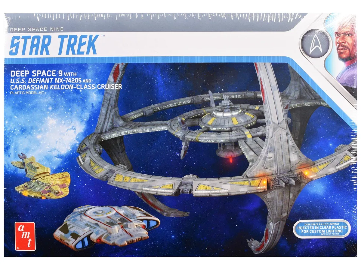 AMT AMT AMT1245 Star Trek Deep Space 9 Model Kit 16 in 82 parts 1/3300 scale — product photo