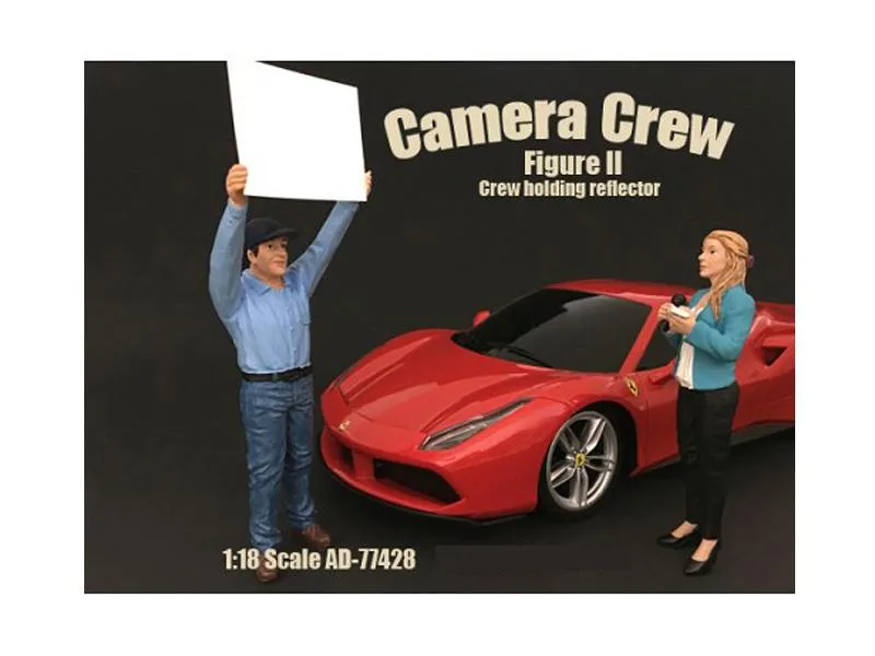 American Diorama American Diorama Camera Crew Figure II Crew Holding Reflector 1:18 Scale 4.25 inch — product photo