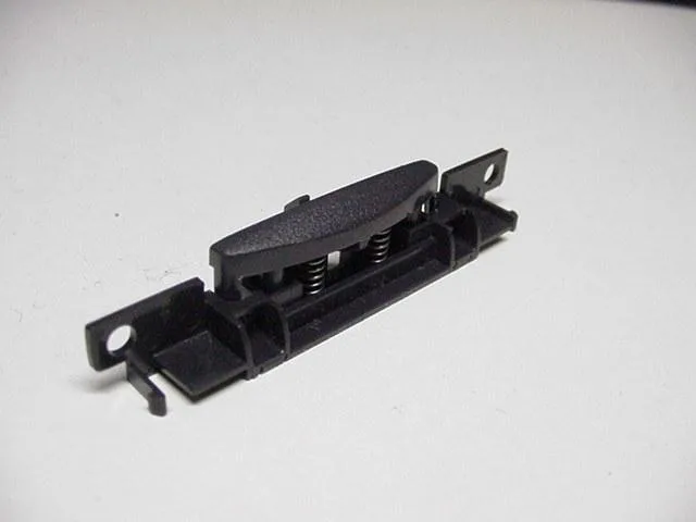 DELL DELL Latitude CP/CPi/CPiA 12" LCD Latch accessory — product photo