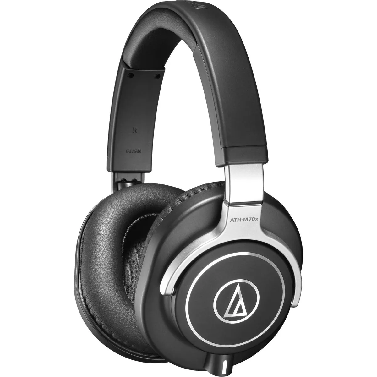 Audio-Technica Audio-Technica ATH-M70x closed-back monitor headphones 45 mm drivers 35 ohm 5–40 000 Hz — product photo