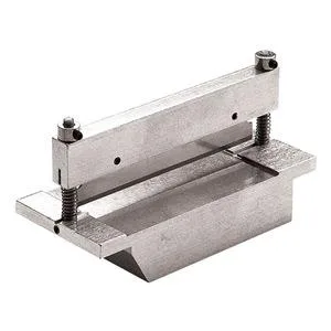 Aluminium hand tool for cutting flat ribbon cable up to 3-7/32 in wide