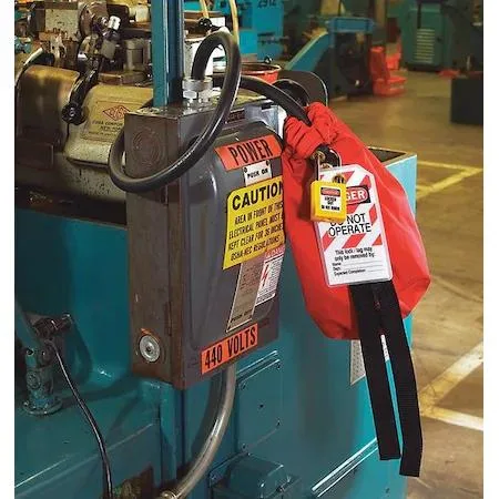 Master Lock Master Lock 453XL Cinch Sack Cover Red 1/4 in 25 in 26 in 10 in — product photo