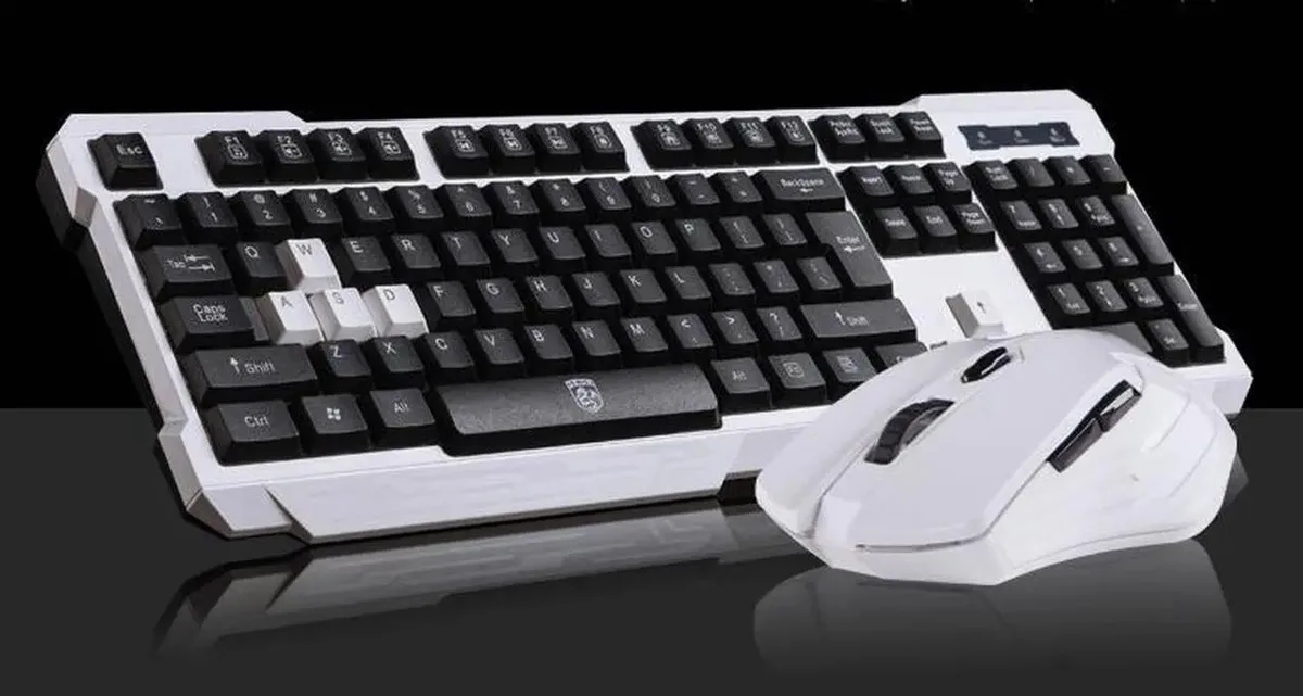 Corn Electronics Corn Electronics DZ-JS-006 White Gaming Keyboard &amp; Mouse Combo — product photo