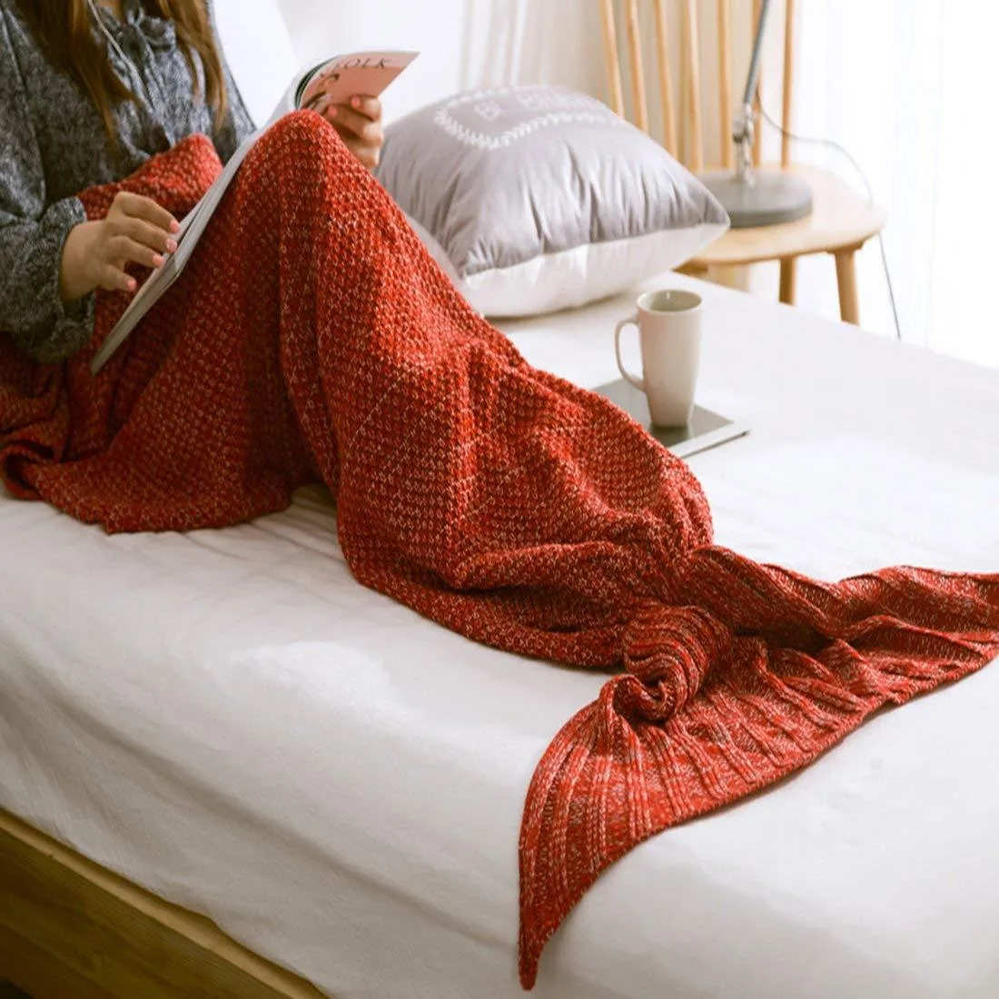 Altatac Altatac Mermaid Tail Blanket Bedroom Accent Red/White/Gray — product photo