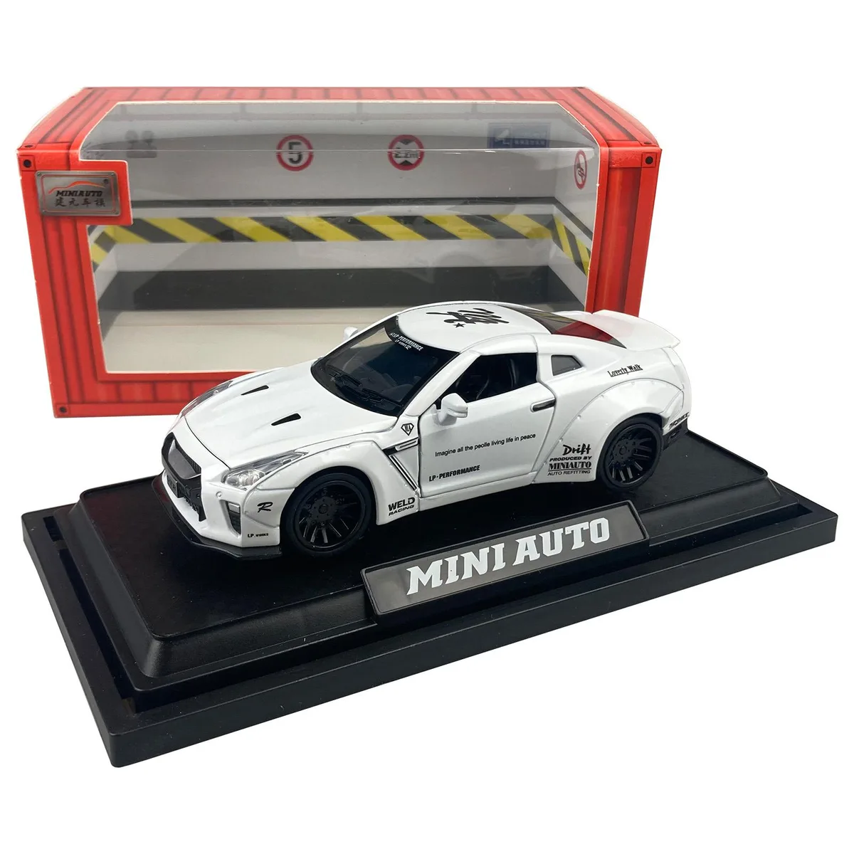 MiniAuto MiniAuto 1:32 Nissan GTR R35 Nismo Widebody Diecast Pull-back Vehicle Sound Light White — product photo