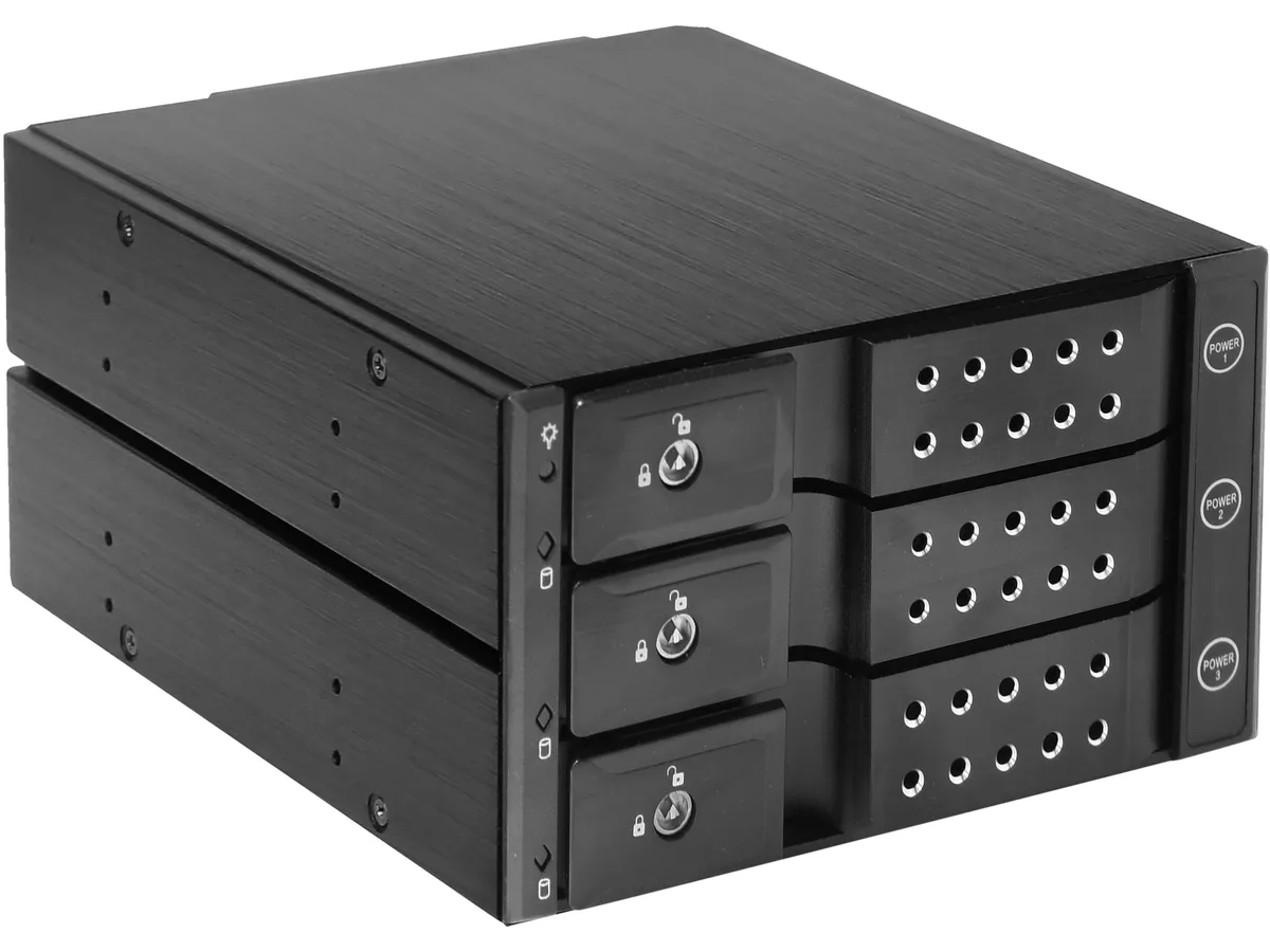 iStarUSA Inc. iStarUSA Inc. BPN-DE230P-BLACK 2×5.25″ to 3×3.5″ 12Gb/s hot-swap rack server accessory — product photo