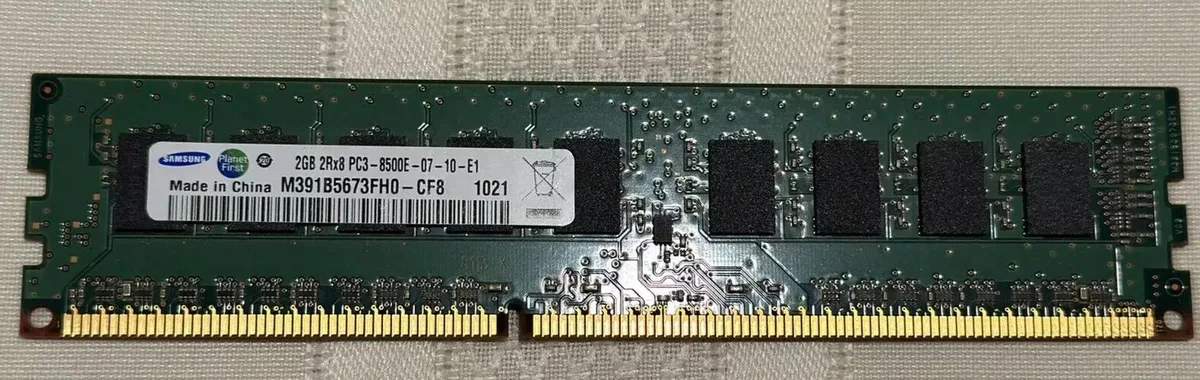SAMSUNG SAMSUNG M391B5673FH0-CF8 2GB DDR3-1066 240-Pin memory upgrade — product photo