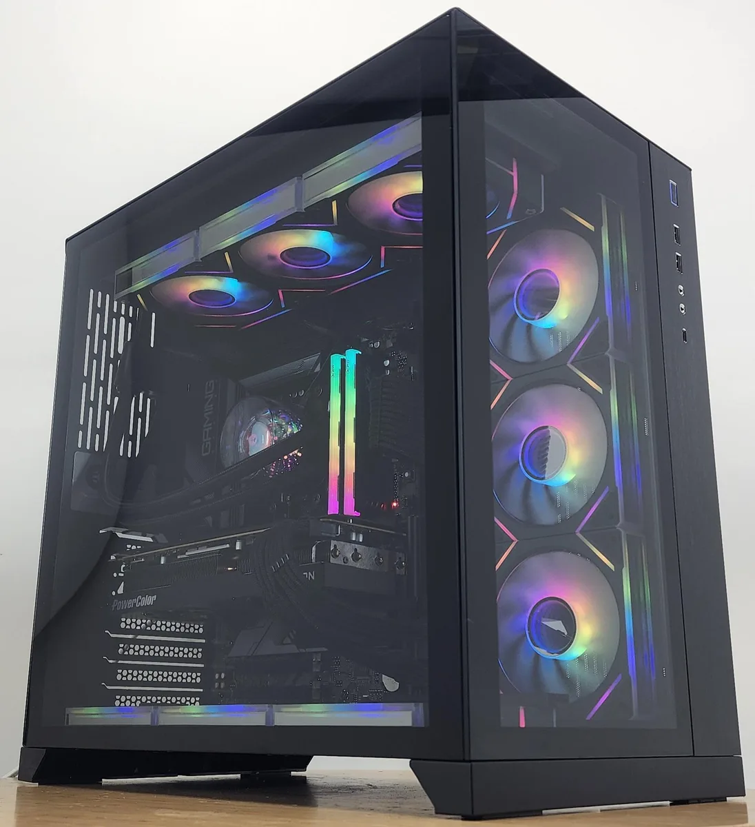 Custom Custom Gaming PC Ryzen 7 9700X 32GB DDR5 1TB NVME RX 7800 XT — product photo
