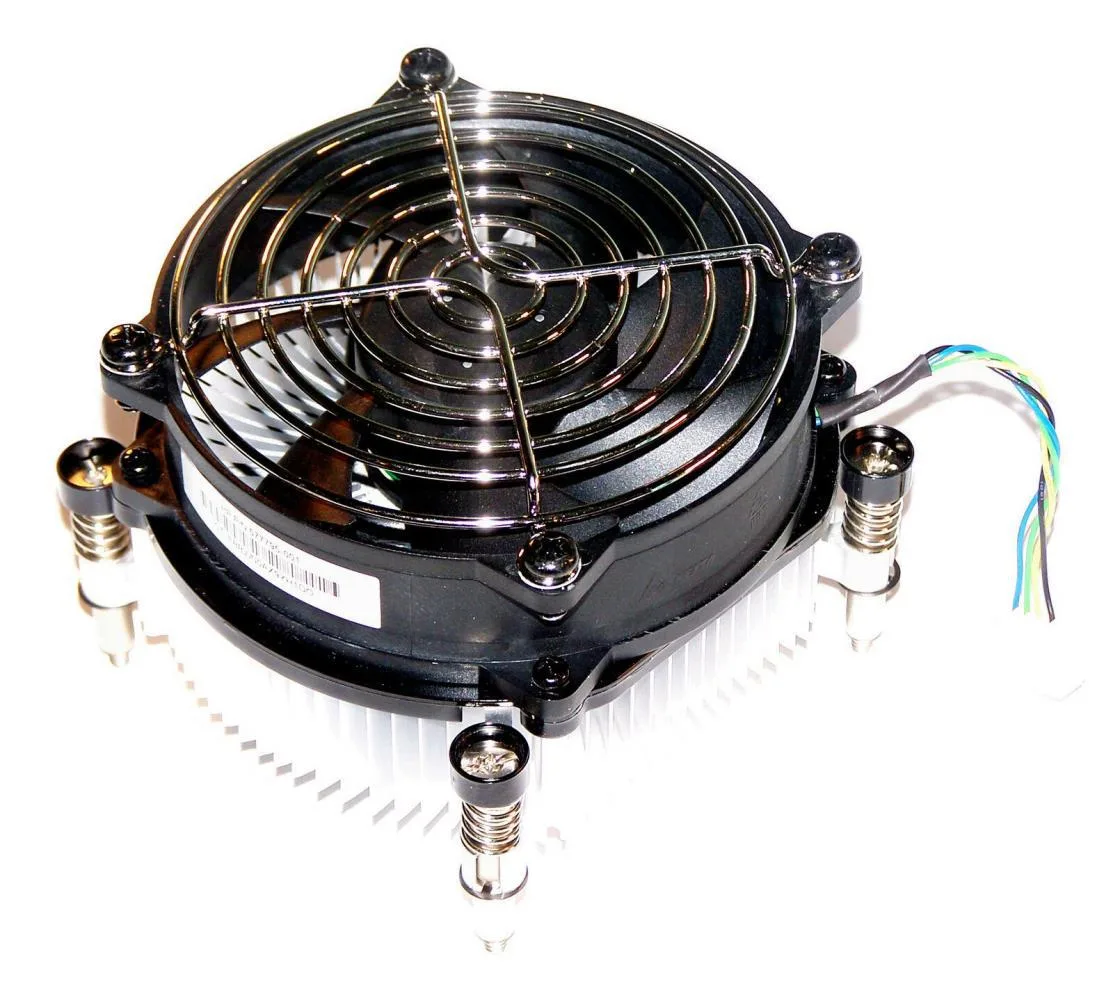 Small black heatsink with four-pin fan connector
