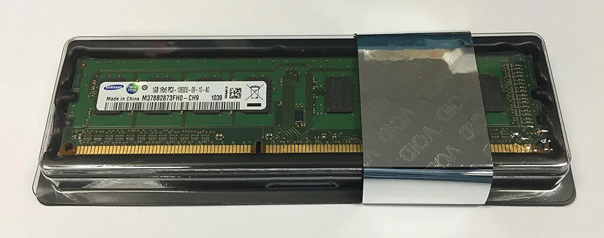 SAMSUNG SAMSUNG 1GB DDR3 1333MHz CL9 240-Pin Desktop RAM M378B2873FH0-CH9 — product photo