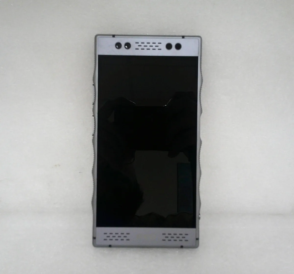Red Red Hydrogen One Gray Shadow H1A1000 Verizon 128GB 5.7" cell phones - unlocked — product photo