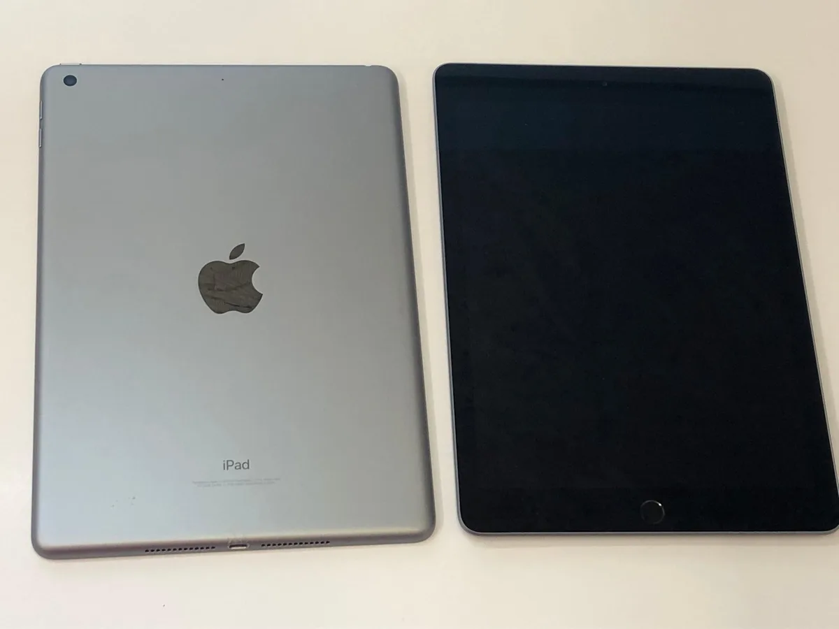 Apple Apple iPad 6th Gen 32GB 9.7in Space Gray tablet — product photo