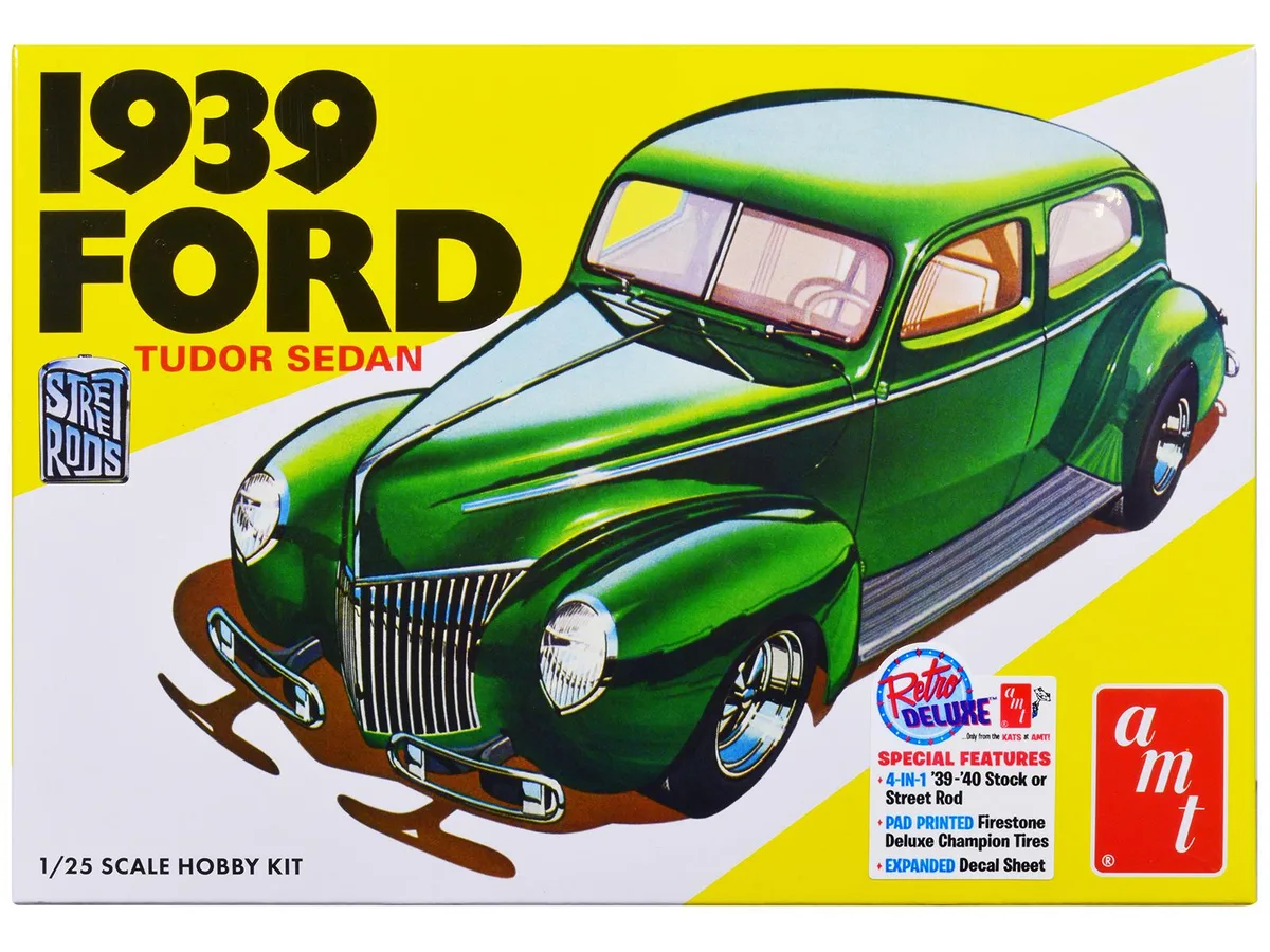 AMT AMT AMT1434 1/25 Scale 1939 Ford Tudor Sedan Street Rod Model Kit 124 Parts — product photo