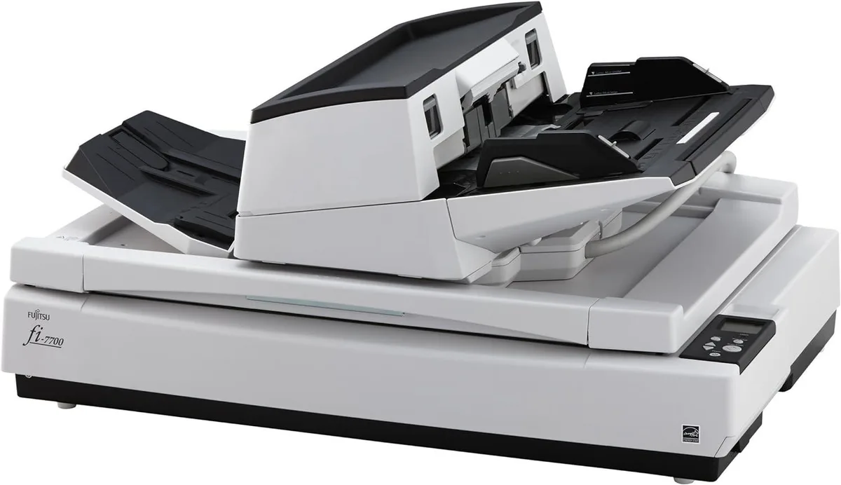 Fuji Fuji FI-7700 PA03740-B005 document scanner — product photo