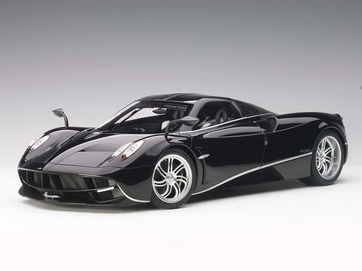 Autoart Autoart Pagani Huayra 1/12 Gloss Black Silver Stripes Silver Wheels — product photo