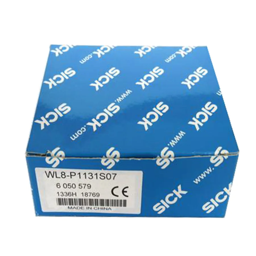Sick Sick WL8-P1131S07 Photoelectric Retro-reflective Sensor PNP — product photo