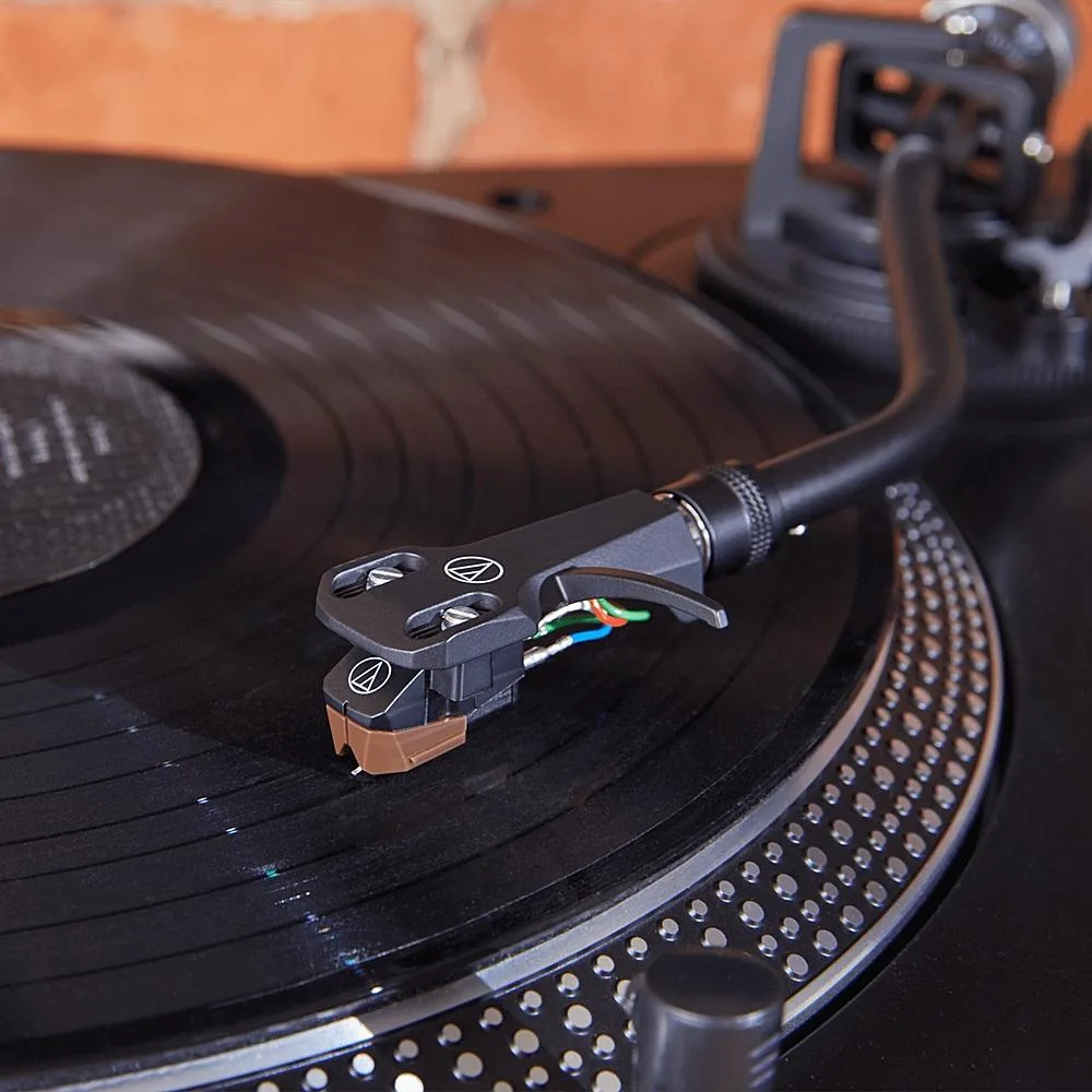Audio-Technica Audio-Technica AT-VM95SH/H Headshell/Cartridge Kit — product photo