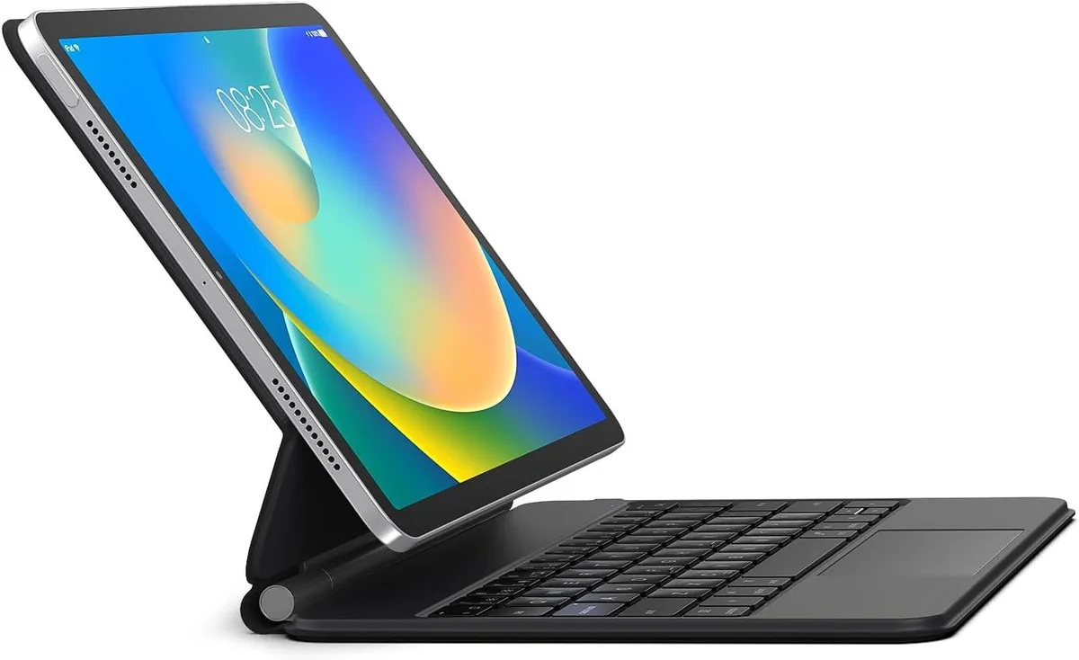 Corn Electronics Corn Electronics Magnetic Keyboard Case with Trackpad for iPad 10.9 inch 10th Generation 2022 Black — product photo