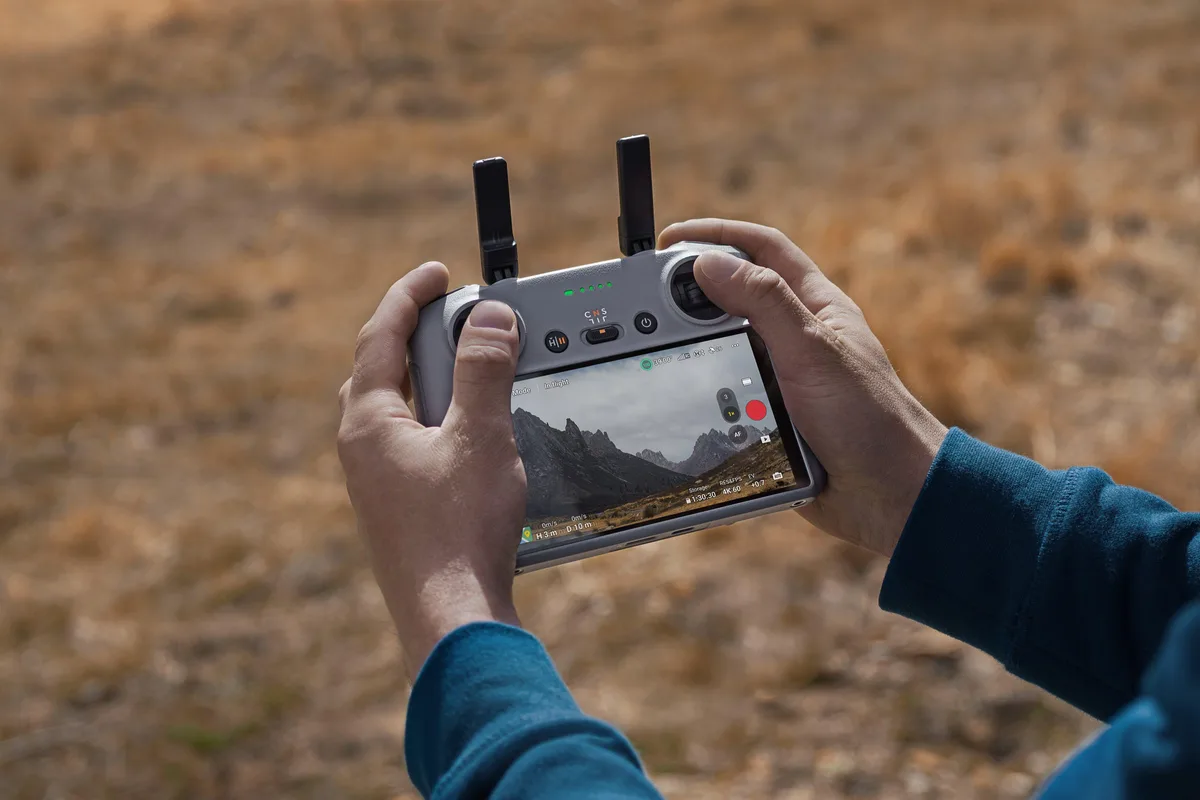 DJI DJI RC-N3 Controller M-30227 Gray Drone Accessory — product photo