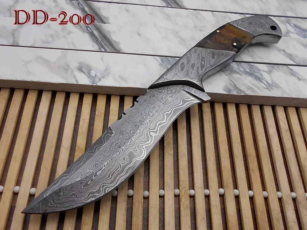 Damascus Depot Damascus Depot 10.5" Skinning Knife Ram Horn Brown — product photo