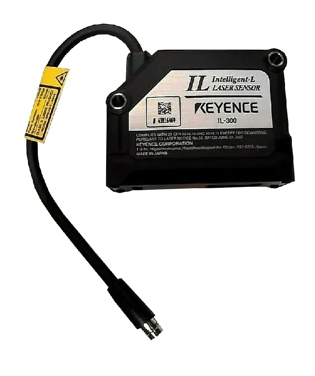 Keyence Keyence IL-300 CMOS Laser Sensor 160-450mm IP67 — product photo