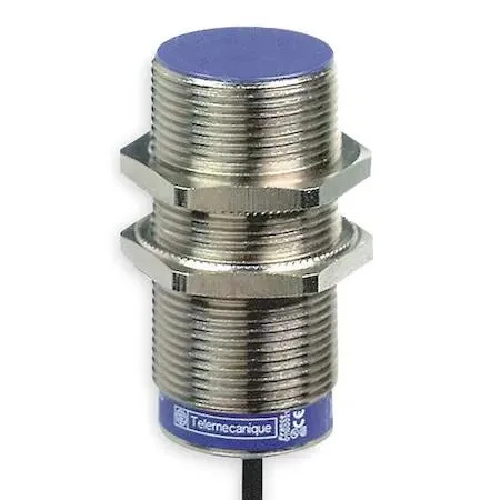 Cylindrical nickel-plated brass inductive proximity sensor with 2m cable