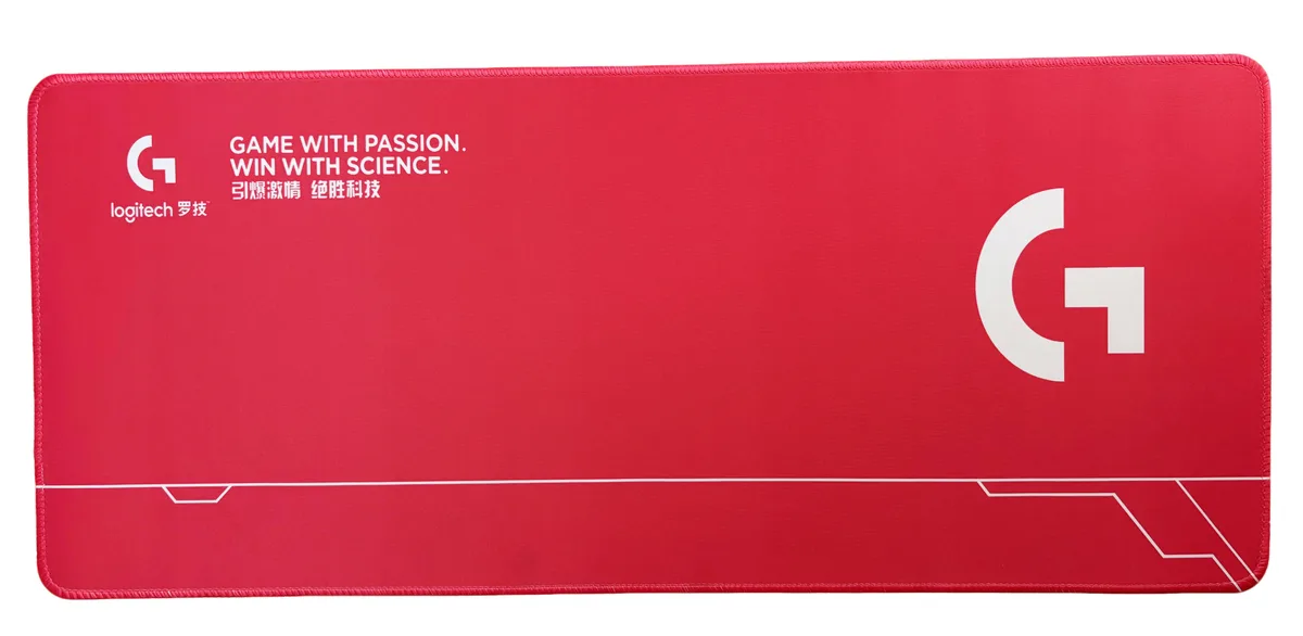 Logitech Logitech Studio Series Desk Mat Red 31.5x11.8in 0.12in 286g — product photo