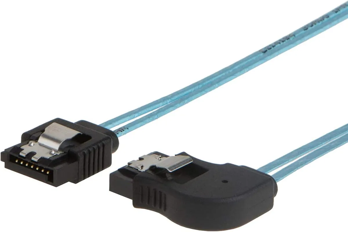 CableCreation CableCreation SATA III cable 5-pack 18-inch 90-degree locking latch blue — product photo