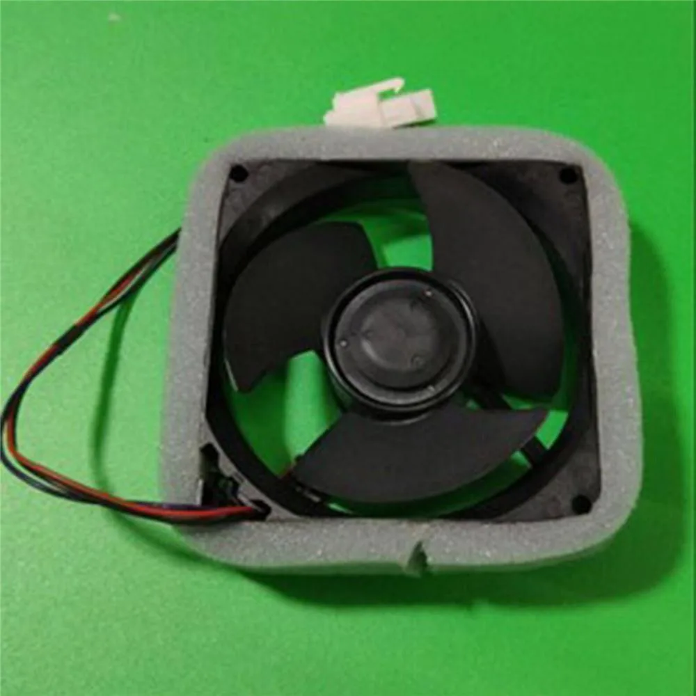 Graviton Graviton 9 cm Fan Motor U92C12MS7BA3-52 12 V 3-Wire for Midea Refrigerator — product photo