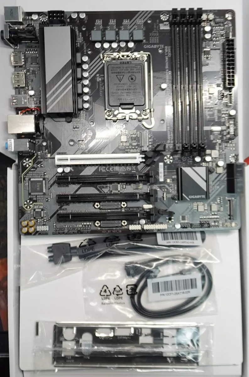 GIGABYTE GIGABYTE B760M C V3 Intel motherboard — product photo