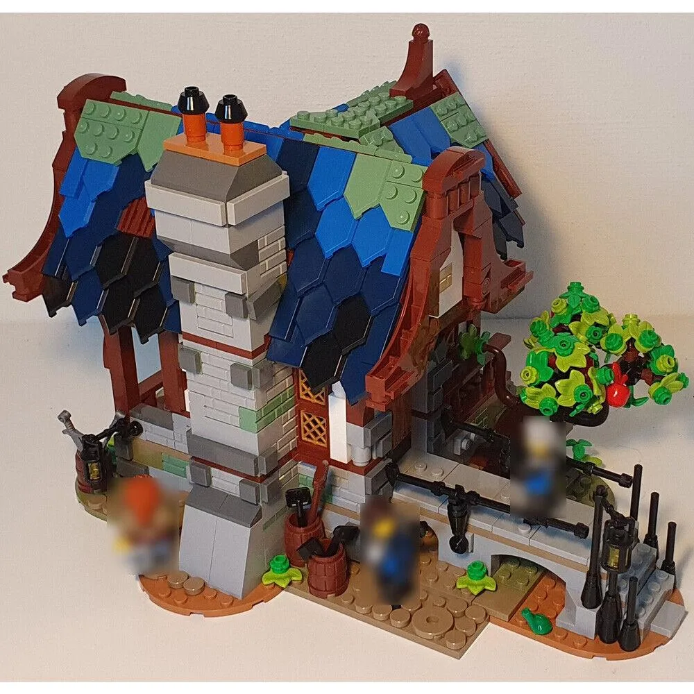 ZITIANYOUBUILD ZITIANYOUBUILD MOC-79655 Medieval House Alternate Build 1316 Parts — product photo