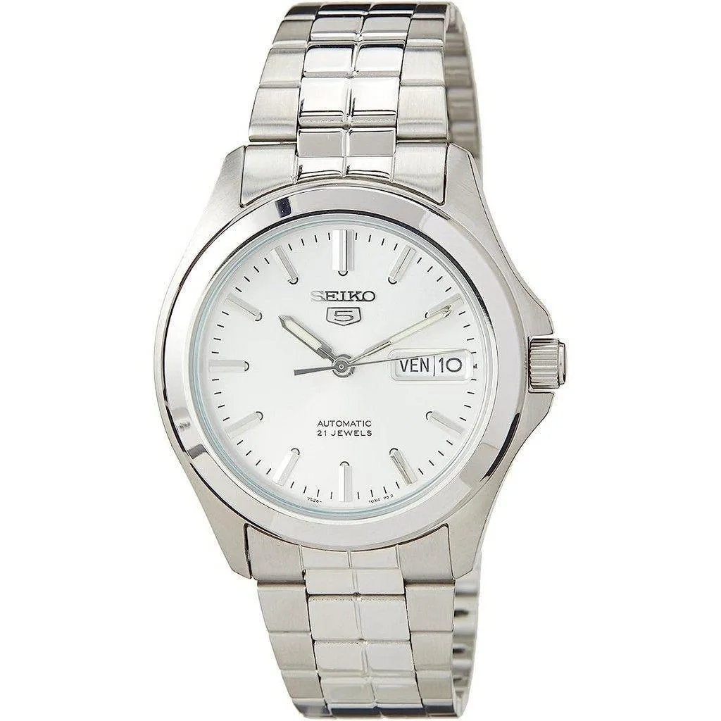 Silver stainless steel round watch with black dial, Arabic numerals at 12 3 6, date at 3, day above 6