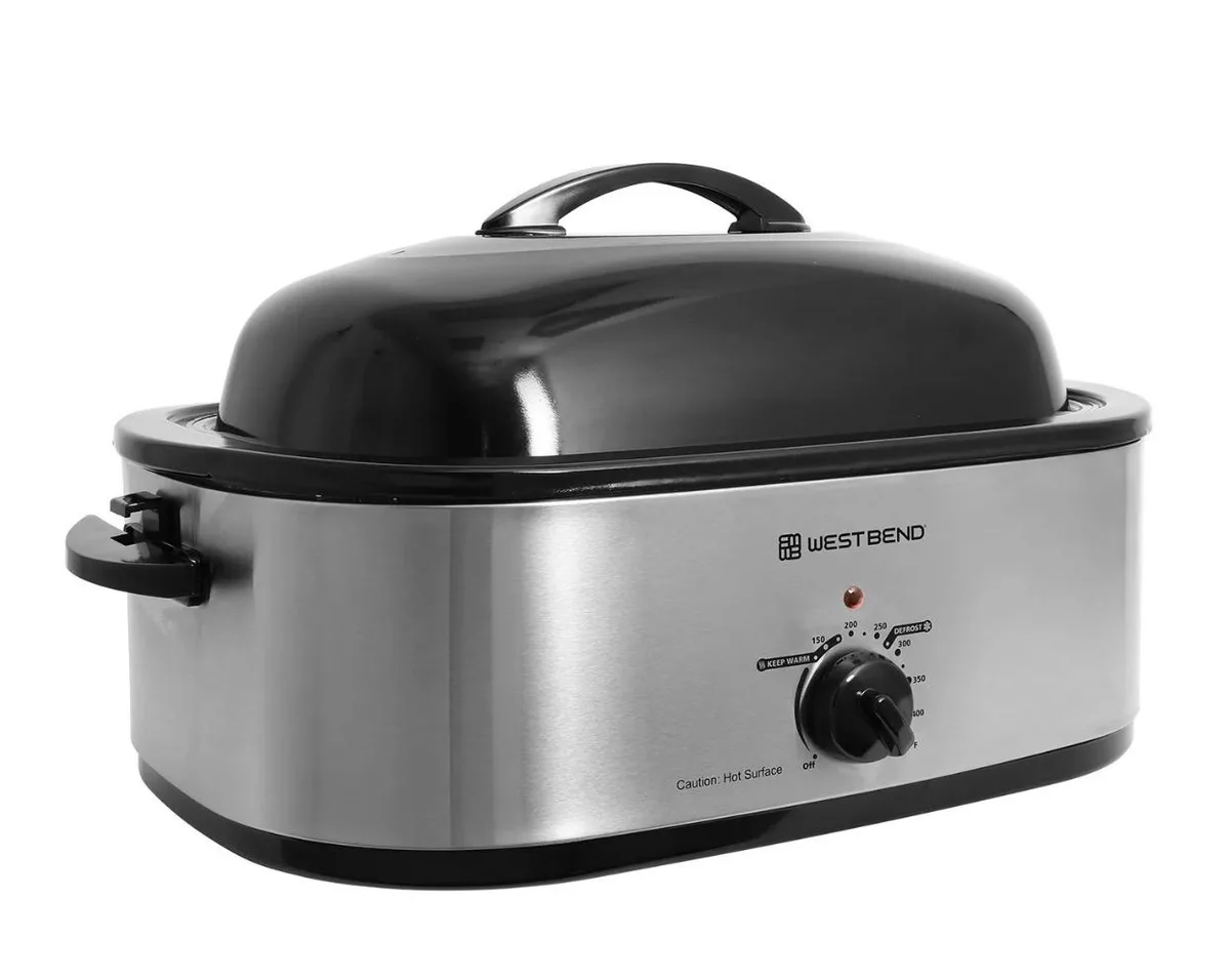 West Bend West Bend 20 qt Roaster Oven with Rack and High Dome Lid — product photo