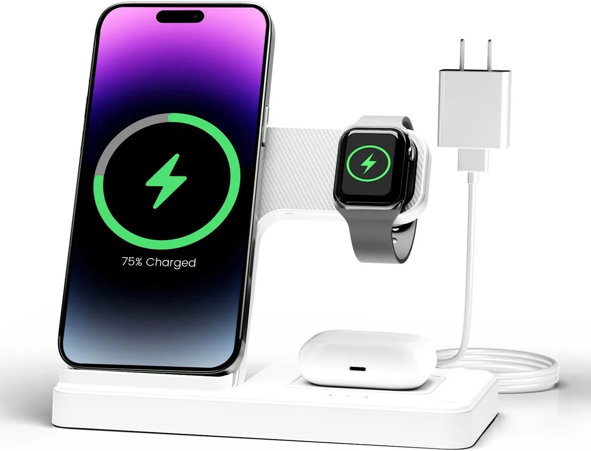 Aluratek Aluratek 3-in-1 Wireless Charger 7.5W Phone 5W Earbuds 3W Watch — product photo