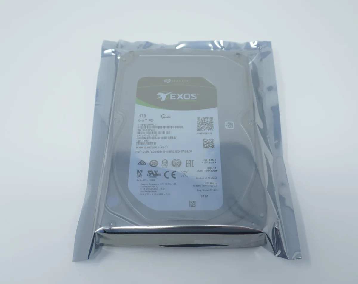 Seagate Seagate Exos 7E8 ST1000NM000A 1TB 3.5" SATA 7200RPM 256MB internal hard drive — product photo