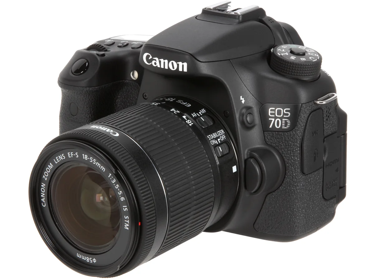 Canon Canon EOS 70D 8469B009 dslr camera with 18-55mm f/3.5-5.6 STM lens — product photo
