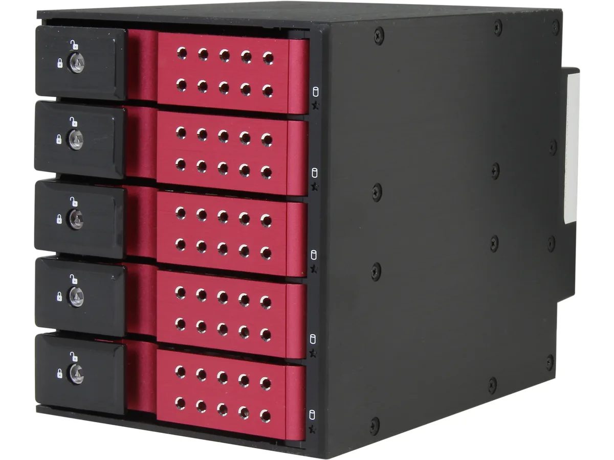 iStarUSA Inc. iStarUSA Inc. BPN-DE350SS-RED 3×5.25″ to 5×3.5″ SAS/SATA 6.0 Gb/s Hot-Swap Cage server accessory — product photo