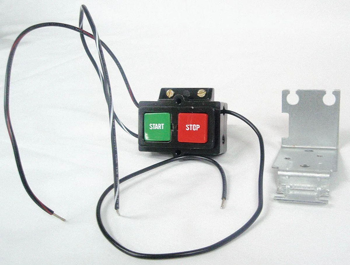 GE GE CR305X320B Push Button Kit NEMA Black — product photo