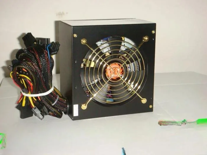 Supersuperuncle Supersuperuncle 450W server power supply TTKK550A 8P 6P — product photo