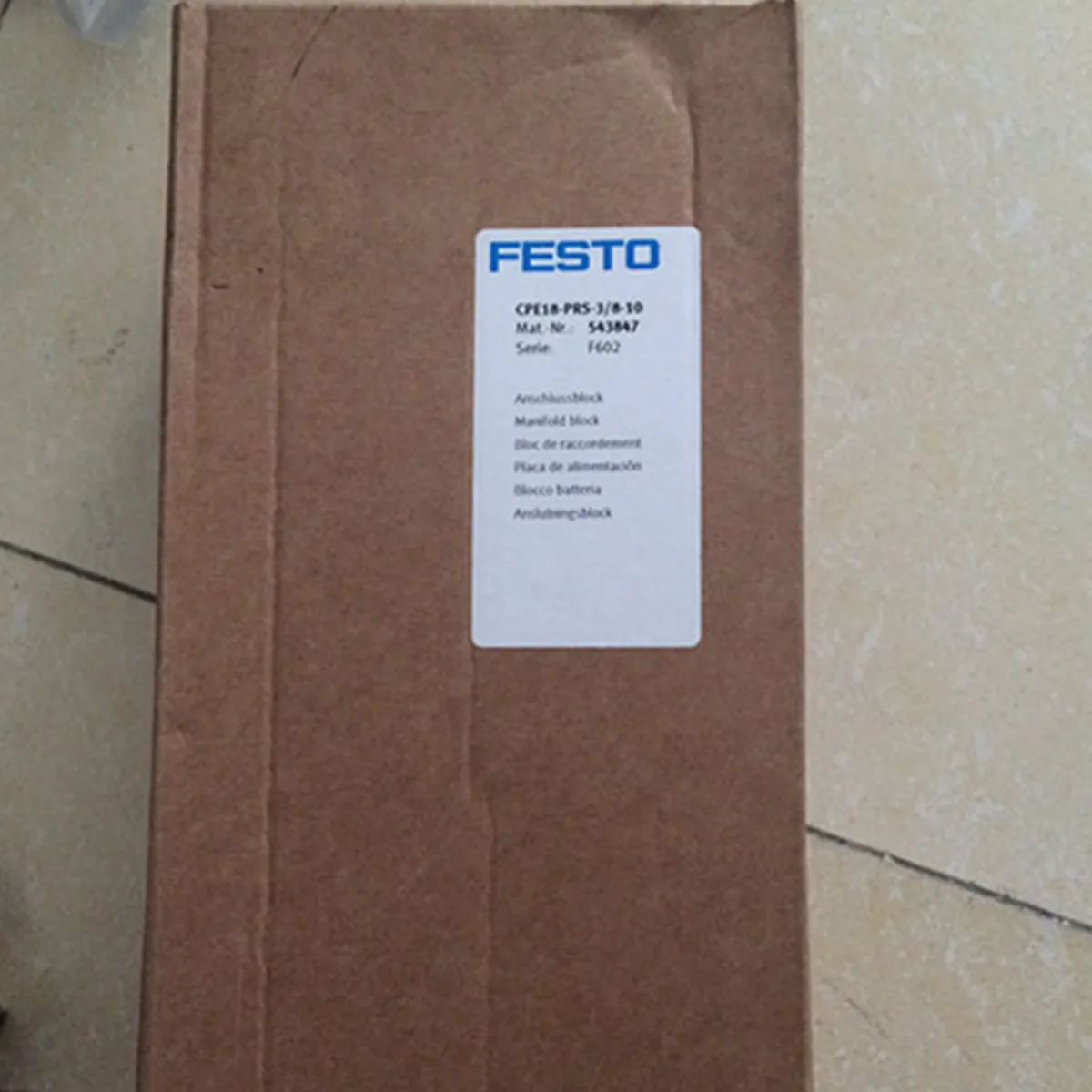 Festo Festo CPE18-PRS-3/8-10-NPT 550096 connection block — product photo