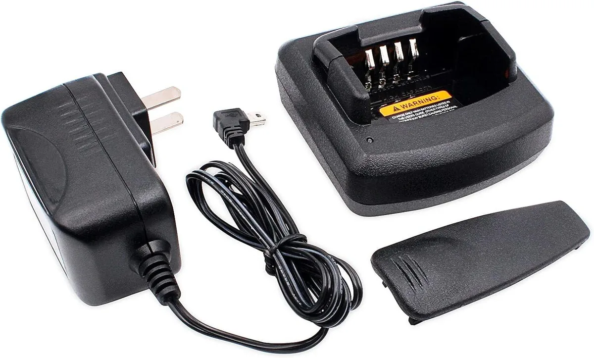 usbroway usbroway desktop charger for Motorola CP110 RDU RDV RDM two-way radios — product photo