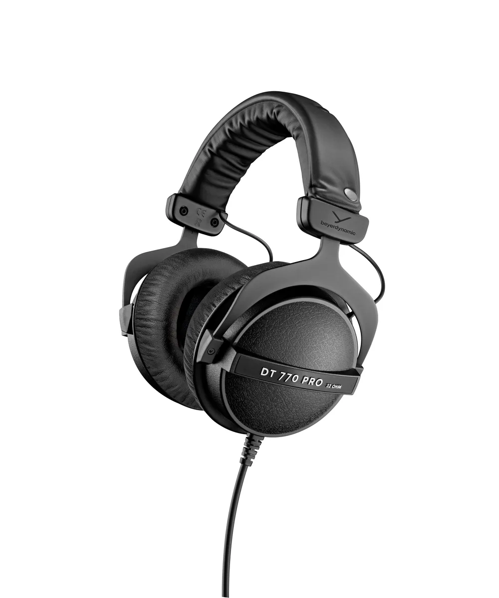 Beyerdynamic Beyerdynamic DT 770 Pro 32 Ohm Headphone 483664 — product photo