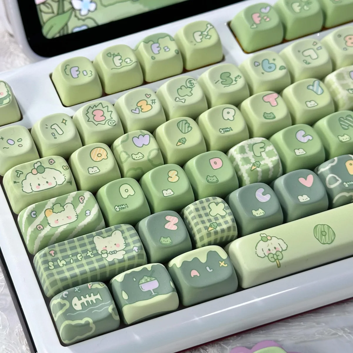 BFKK BFKK PBT Keycaps XOA Profile 131 Keys Matcha Rabbit — product photo