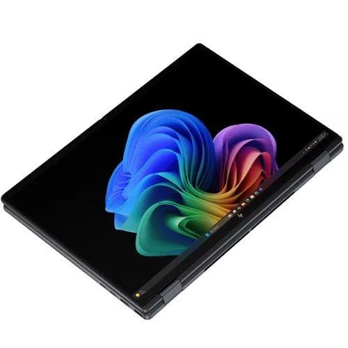 HP HP OmniBook X Flip 16 2-in-1 laptop Intel Core Ultra 9 288V 32GB 2TB — product photo