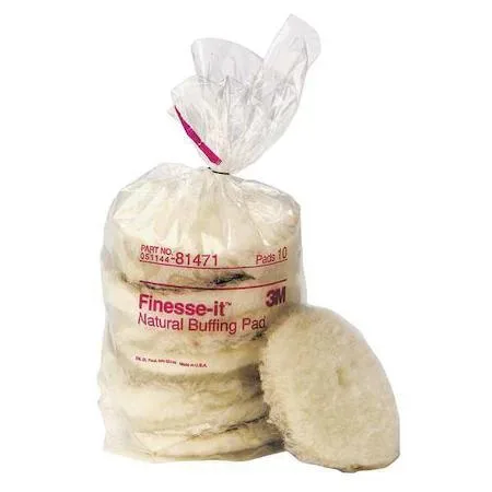White lamb's wool buffing pad, 5-23/64 in diameter, 13/16 in thick, dense 20 mm pile