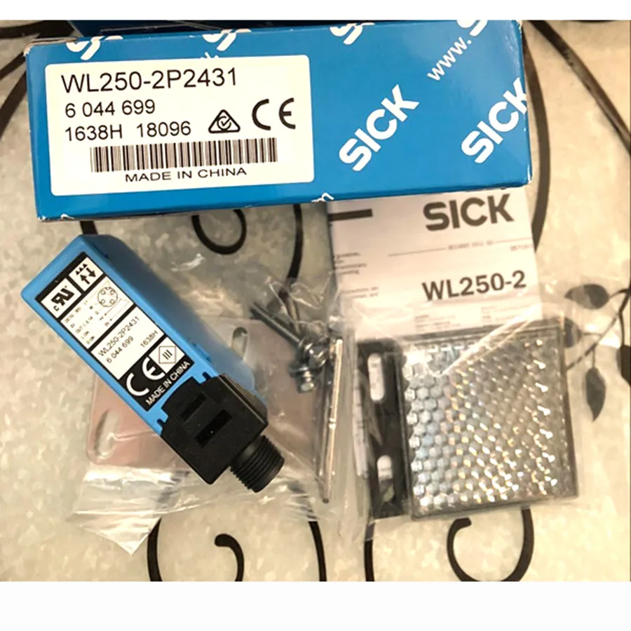 Sick Sick WL250-2P2431 Photoelectric Retro-reflective Sensor PNP — product photo