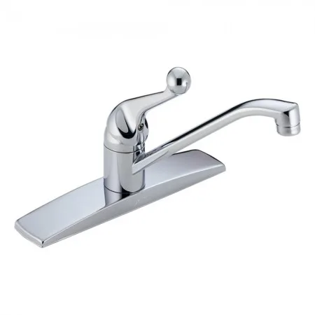 Delta 100 Classic single-handle kitchen faucet in chrome with 360° swivel spout