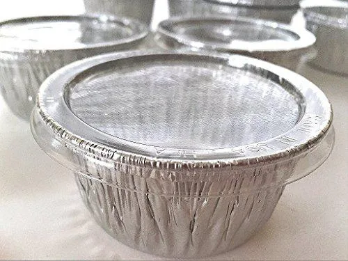 Pack of 100 silver foil cups with clear snap-on lids