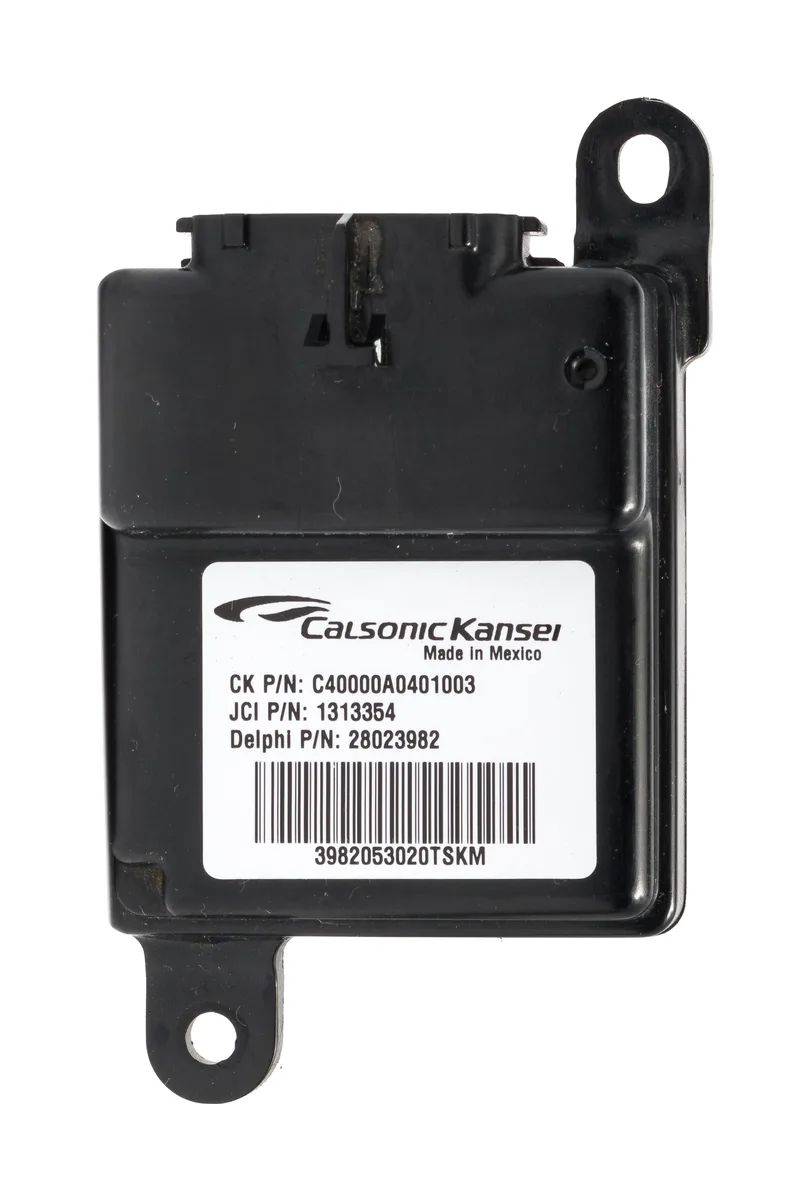 1 Factory Radio 1 Factory Radio Front Seat Occupant Sensor Module 28023982 2005 Nissan Quest — product photo