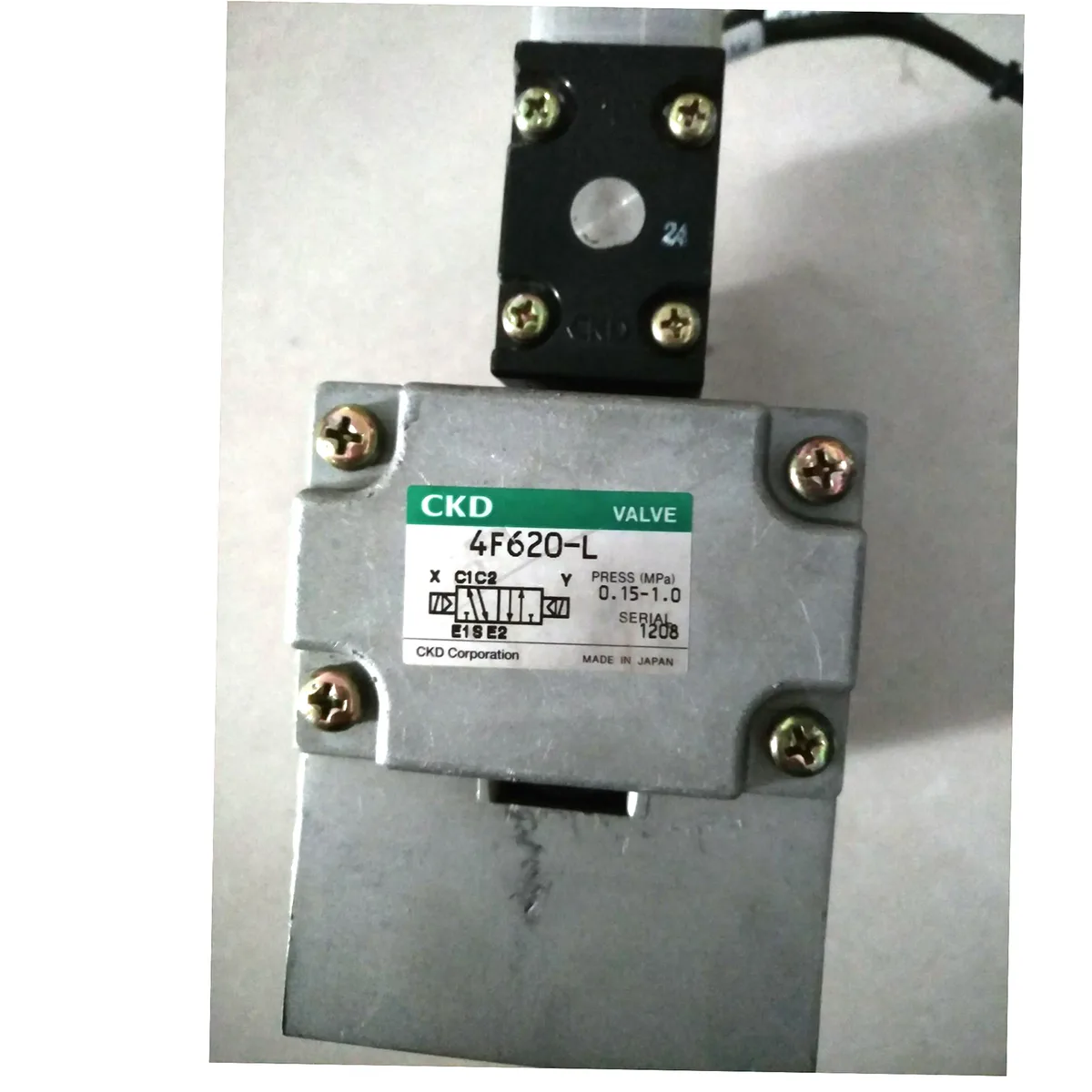 CKD CKD 4F620-L Pneumatic Valve Red Test Equipment — product photo